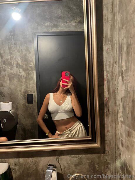 Naakte gelekte OnlyFans-foto van Emmalatinaa