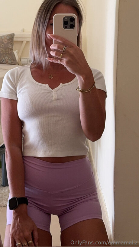 Naakte gelekte OnlyFans-foto van Emmamaliz