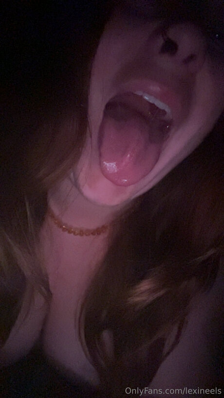 Naakte gelekte OnlyFans-foto van Lexineels