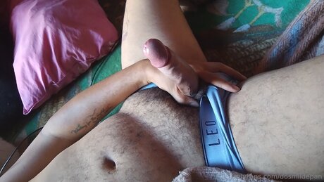 Naakte gelekte OnlyFans-foto van Dosmildepan