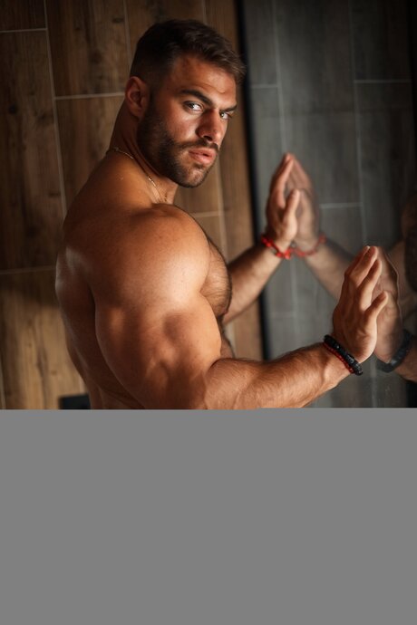 Naakte gelekte OnlyFans-foto van Jackharrer