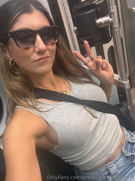 Naakte gelekte OnlyFans-foto van Professionalgirlfriend
