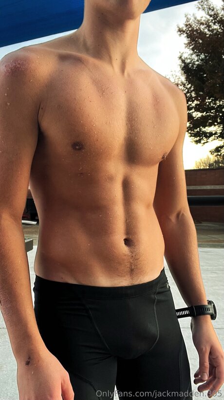 Naakte gelekte OnlyFans-foto van Jackmadden 305