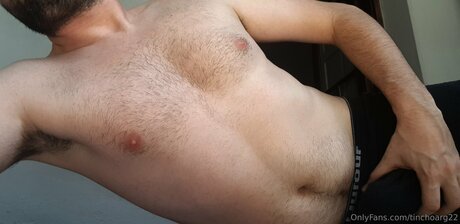 Naakte gelekte OnlyFans-foto van Tinchoarg22