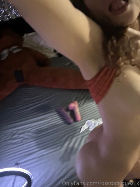 Naakte gelekte OnlyFans-foto van Rossrodriguez X