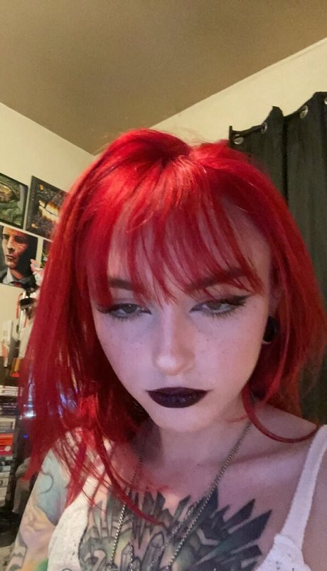 Naakte gelekte OnlyFans-foto van Yogendub