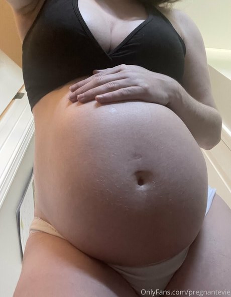 Hotmomevie