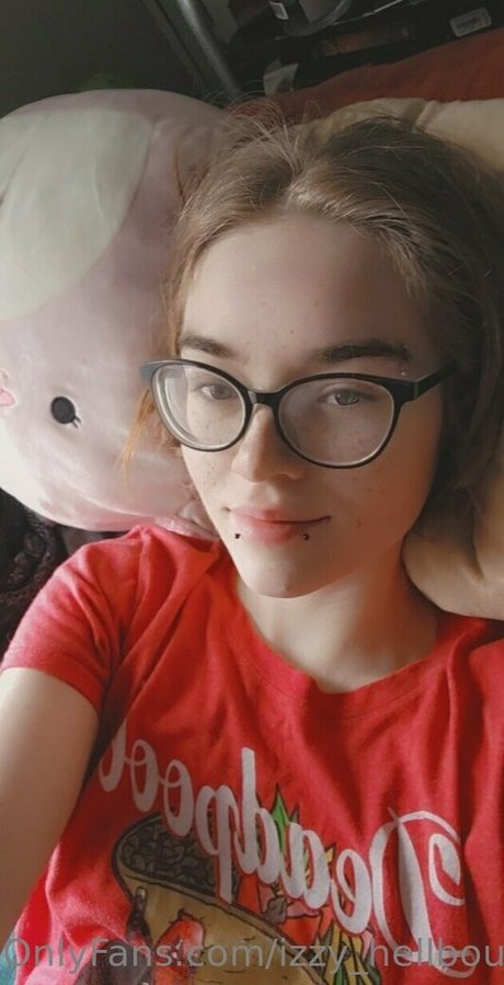 Izzy_hellbourne