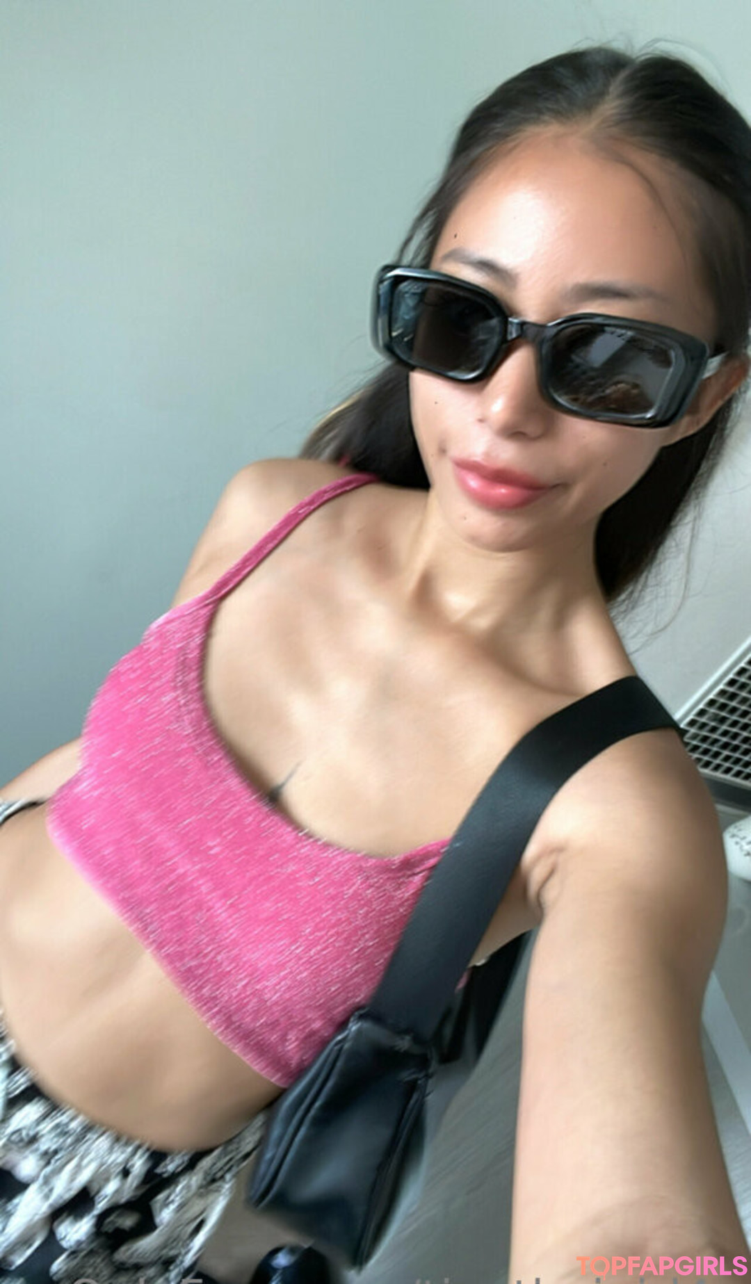 Naakte gelekte OnlyFans-foto van Tinythaigirl4u #78 Naakte gelekte OnlyFans-foto van Tinythaigirl4u #78