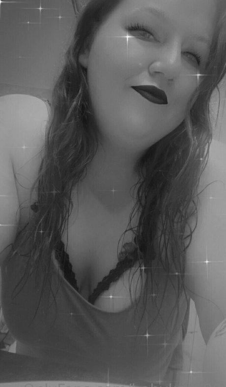 Naakte gelekte OnlyFans-foto van Babykayy90