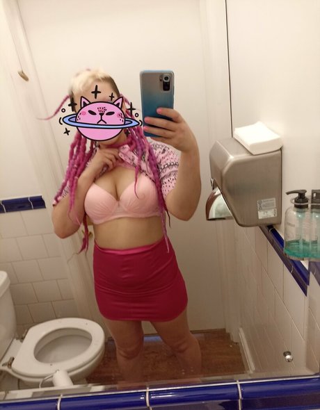 Naakte gelekte OnlyFans-foto van Maddisonsins