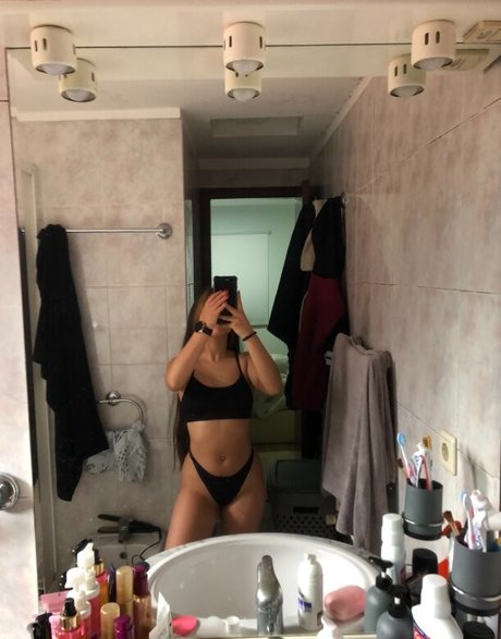 Naakte gelekte OnlyFans-foto van Valencute06