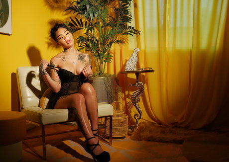 Thehoneygold