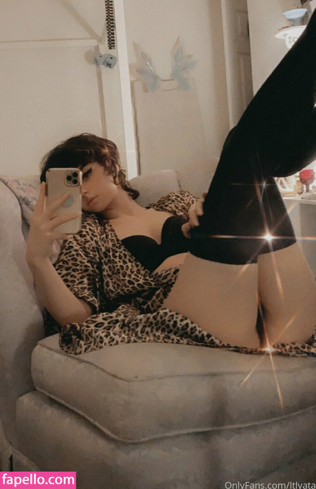 Naakte gelekte OnlyFans-foto van Ltlyata
