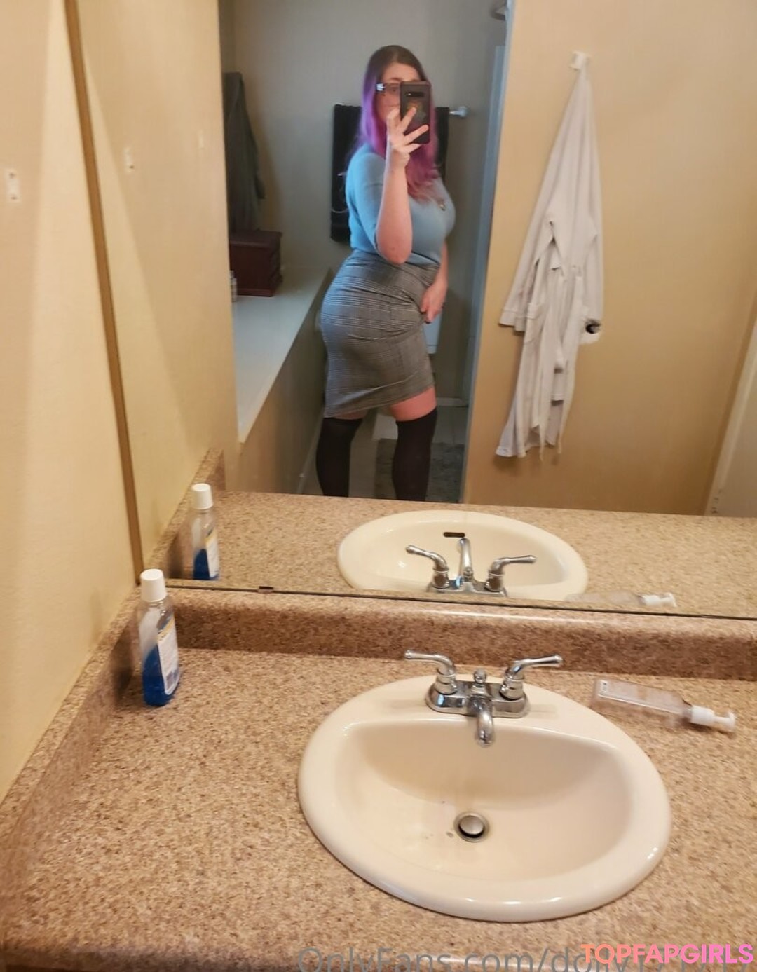 Naakte gelekte OnlyFans-foto van Aspookydoll #17 Naakte gelekte OnlyFans-foto van Aspookydoll #17