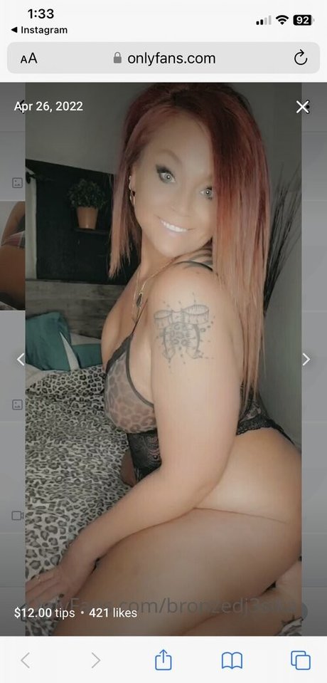 Naakte gelekte OnlyFans-foto van Bronzedj3sika