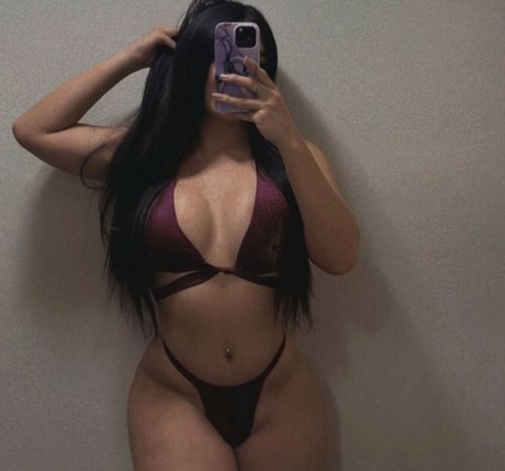 Naakte gelekte OnlyFans-foto van Maria Paraiso