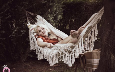 Naakte gelekte OnlyFans-foto van Lovita Fate