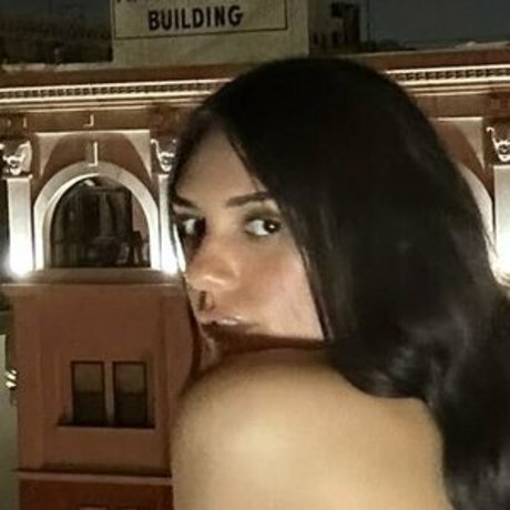 Naakte gelekte OnlyFans-foto van Alexandriavalentina