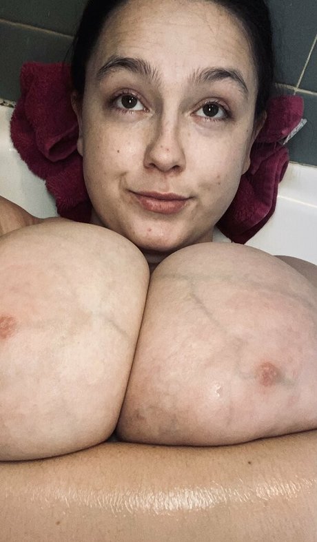 Naakte gelekte OnlyFans-foto van Sexystella255