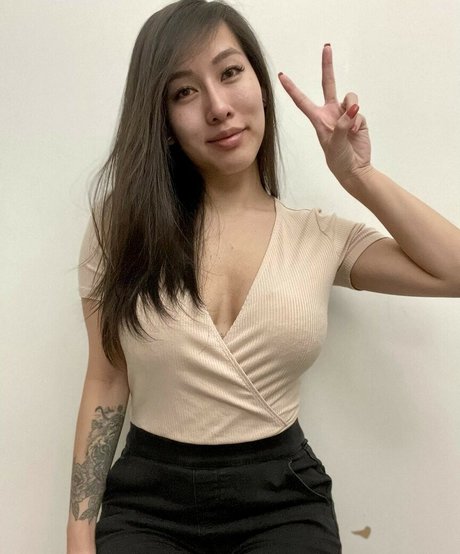 Naakte gelekte OnlyFans-foto van Spiicetee