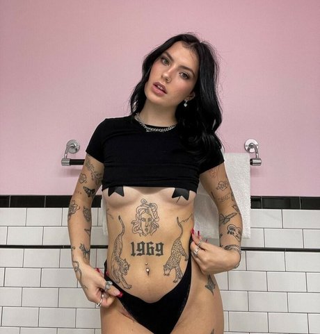 Naakte gelekte OnlyFans-foto van Emilysullivan