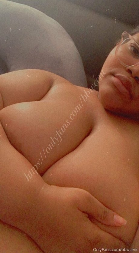 Naakte gelekte OnlyFans-foto van Bbwcenc