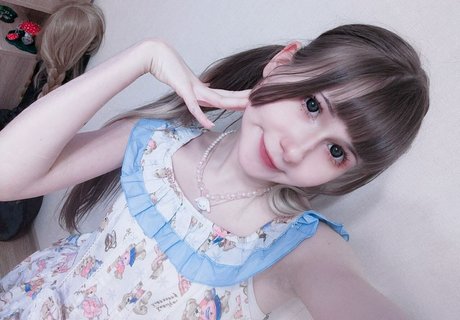 Naakte gelekte OnlyFans-foto van Asainoshi