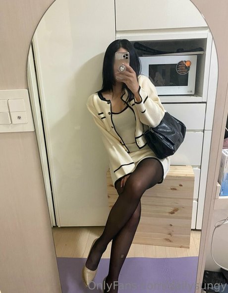 Naakte gelekte OnlyFans-foto van Dailysungy