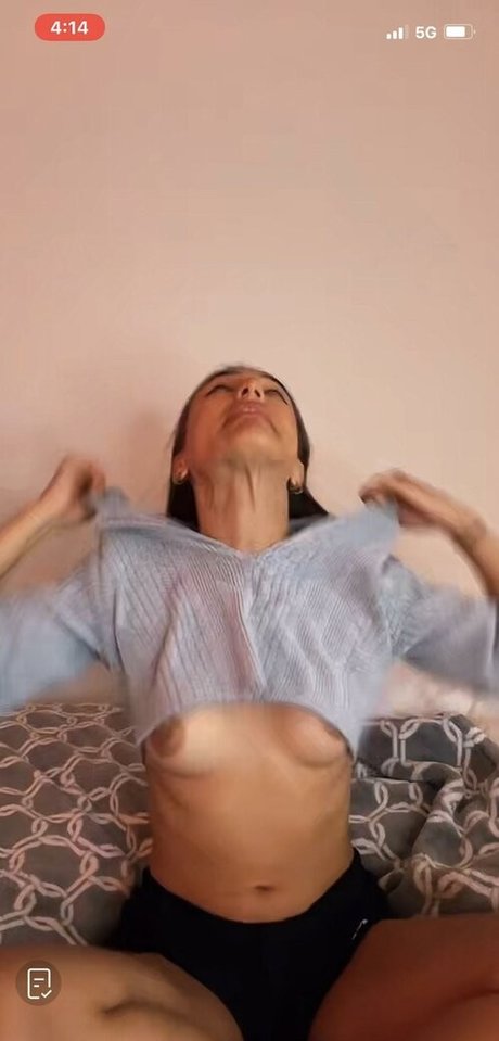 Naakte gelekte OnlyFans-foto van Kaliigold