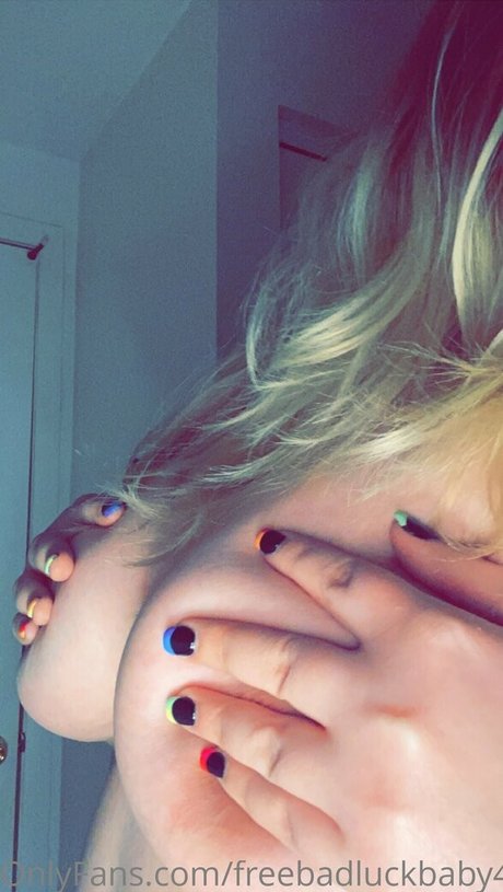 Naakte gelekte OnlyFans-foto van Freebadluckbaby420