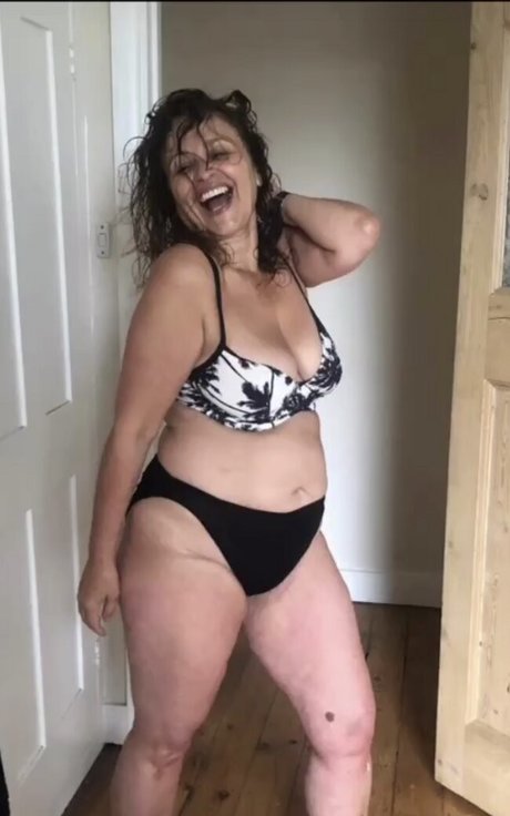 Nadia Sawalha