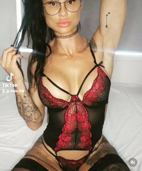 Naakte gelekte OnlyFans-foto van Sh3hulk