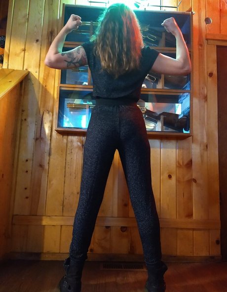 Naakte gelekte OnlyFans-foto van Mommyfeetx2