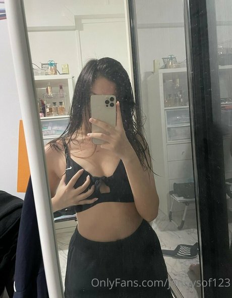 Naakte gelekte OnlyFans-foto van Jennysof123