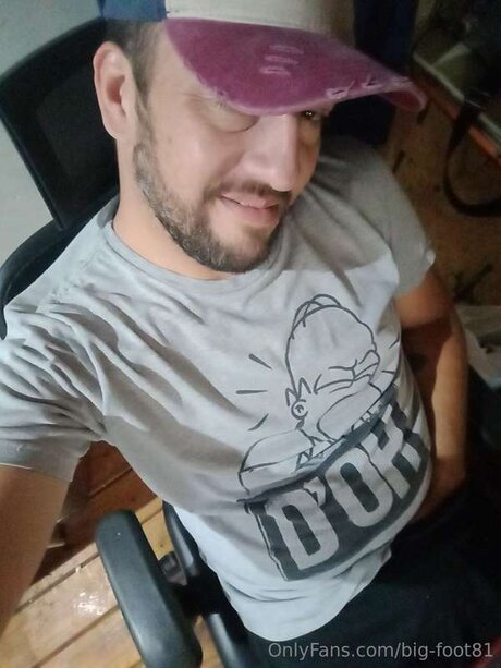 Naakte gelekte OnlyFans-foto van Big Foot81