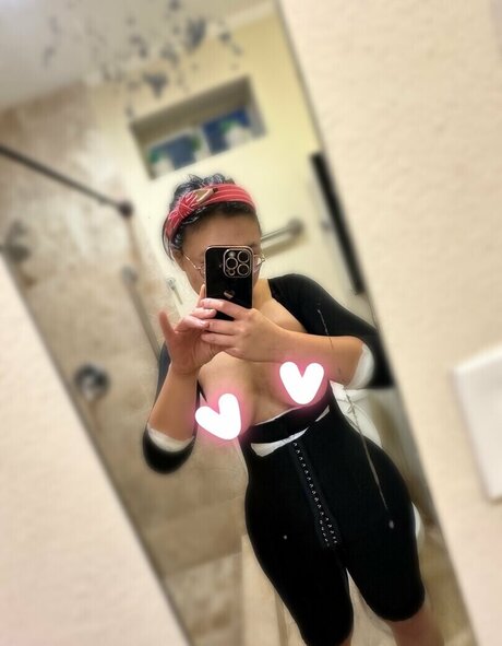 Aroomi Kim