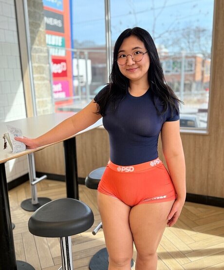 Aroomi Kim