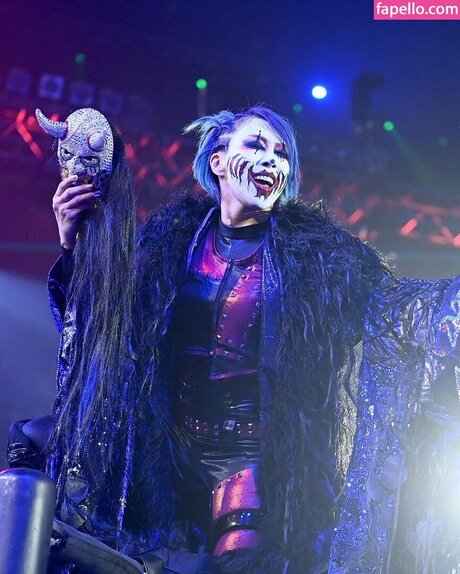 Naakte gelekte OnlyFans-foto van Asuka Wwe