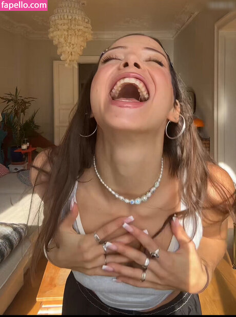 Nina Chuba