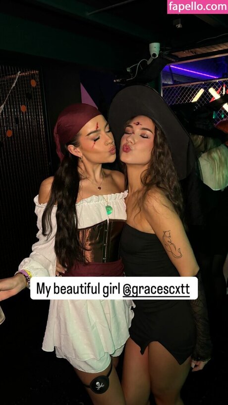 Naakte gelekte OnlyFans-foto van Mkdobo