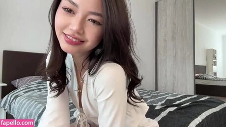 Naakte gelekte OnlyFans-foto van Littlesunrice