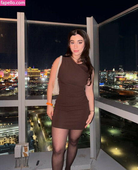 Naakte gelekte OnlyFans-foto van Ayaattt