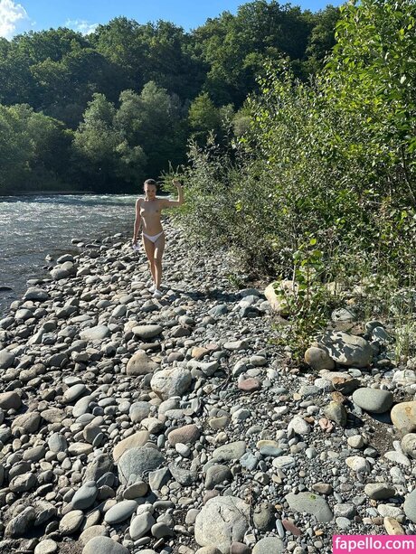 Ekaterina_naturally