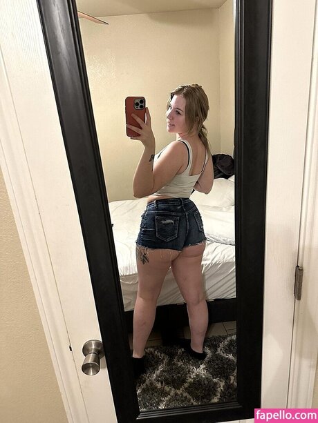 Naakte gelekte OnlyFans-foto van Kayla Bumsy