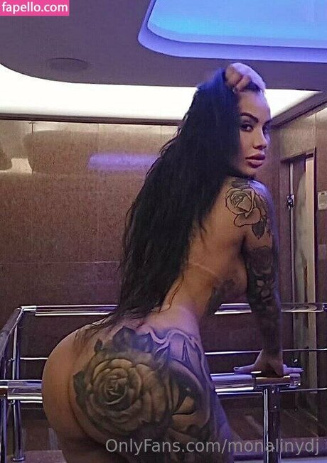 Naakte gelekte OnlyFans-foto van Dj Monaliny Soares