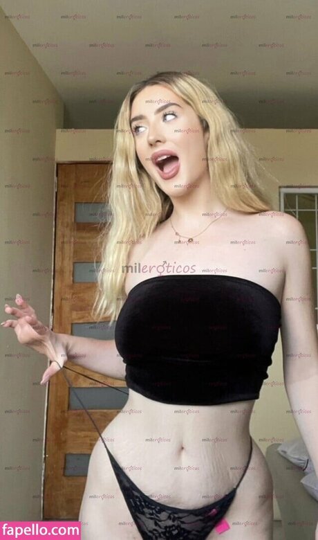Naakte gelekte OnlyFans-foto van Larusaxoxo