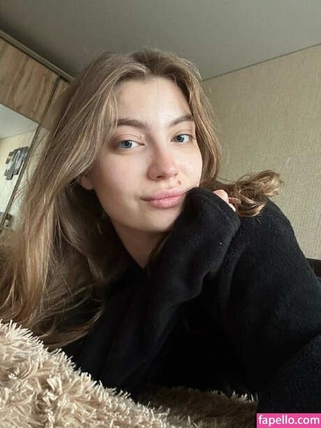 Naakte gelekte OnlyFans-foto van Milajen