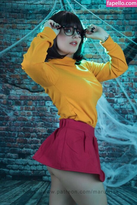 Velma & Daphne Cosplay
