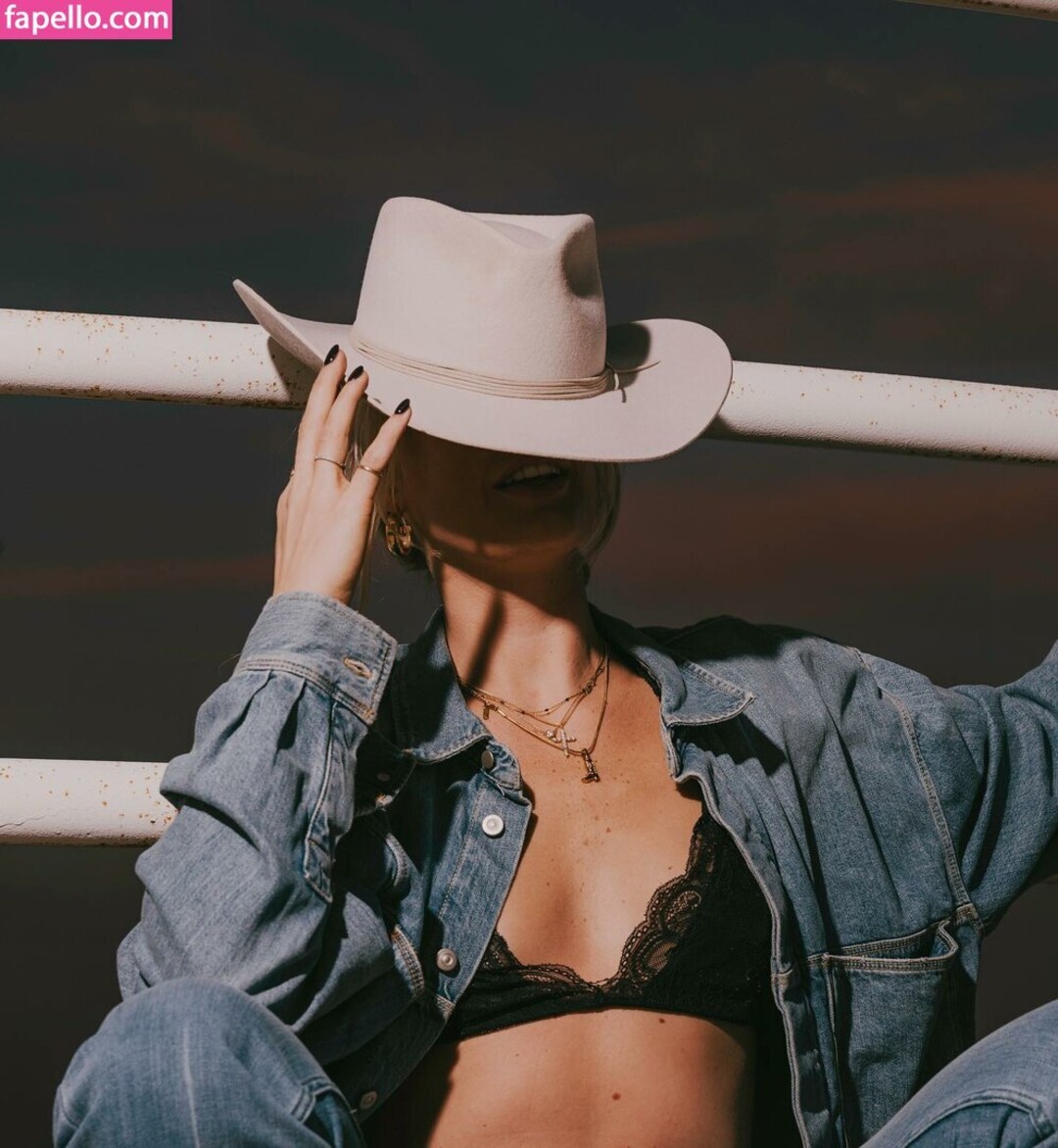 Naakte gelekte OnlyFans-foto van Sophie Cunningham #18 Naakte gelekte OnlyFans-foto van Sophie Cunningham #18